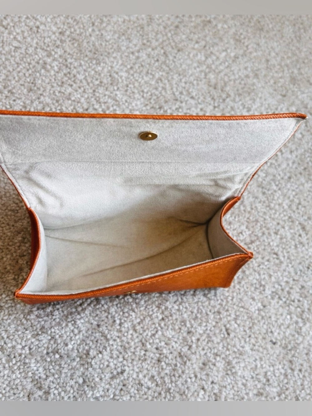 Tory Burch Orange Saffiano Leather Wallet with Gold Logo Accent. - Picture 4 of 4